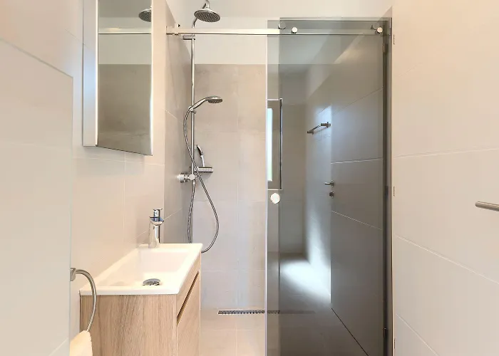 Mit Pool, Grillplatz 1 Km Zum Ližnjan